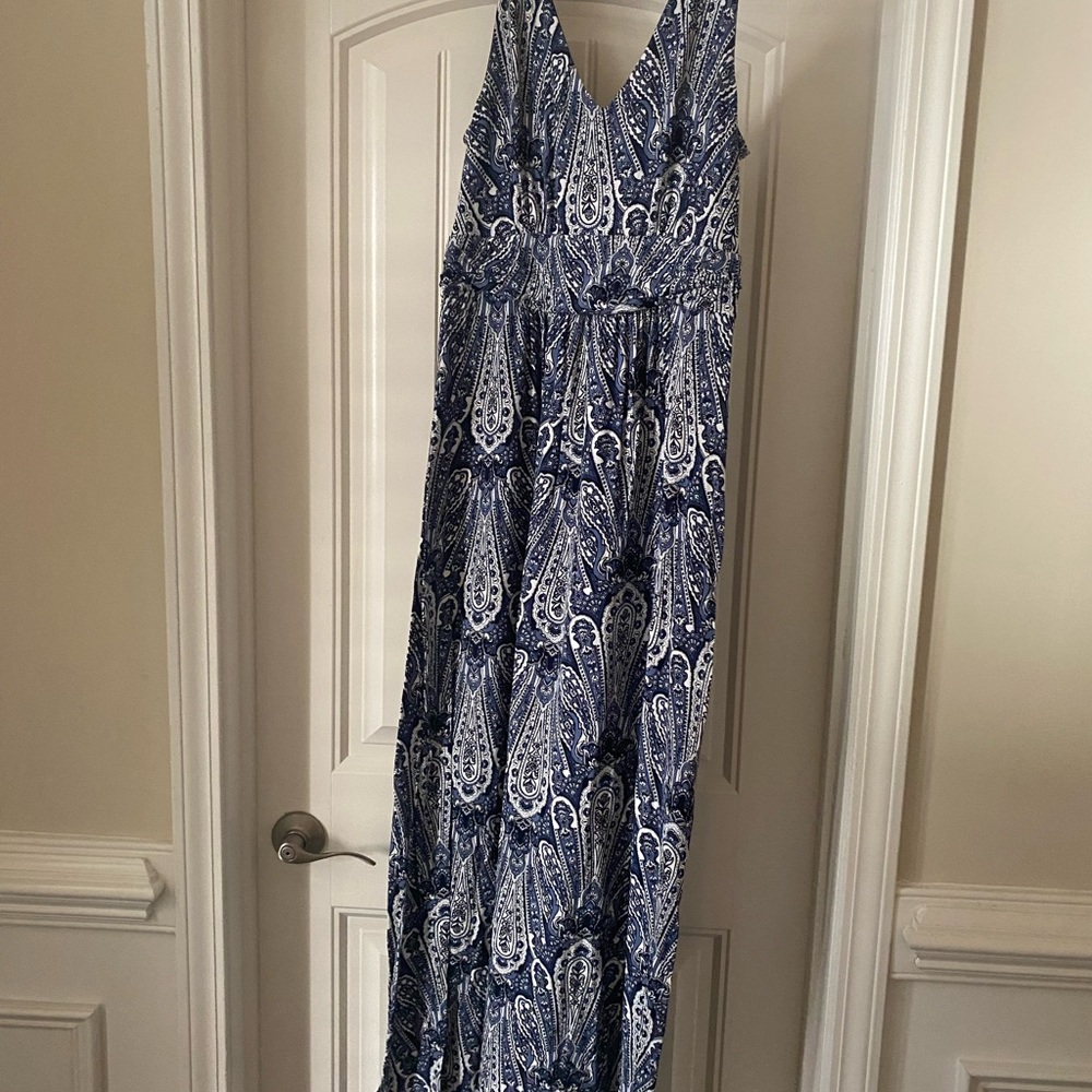 A pea in the pod maternity maxi